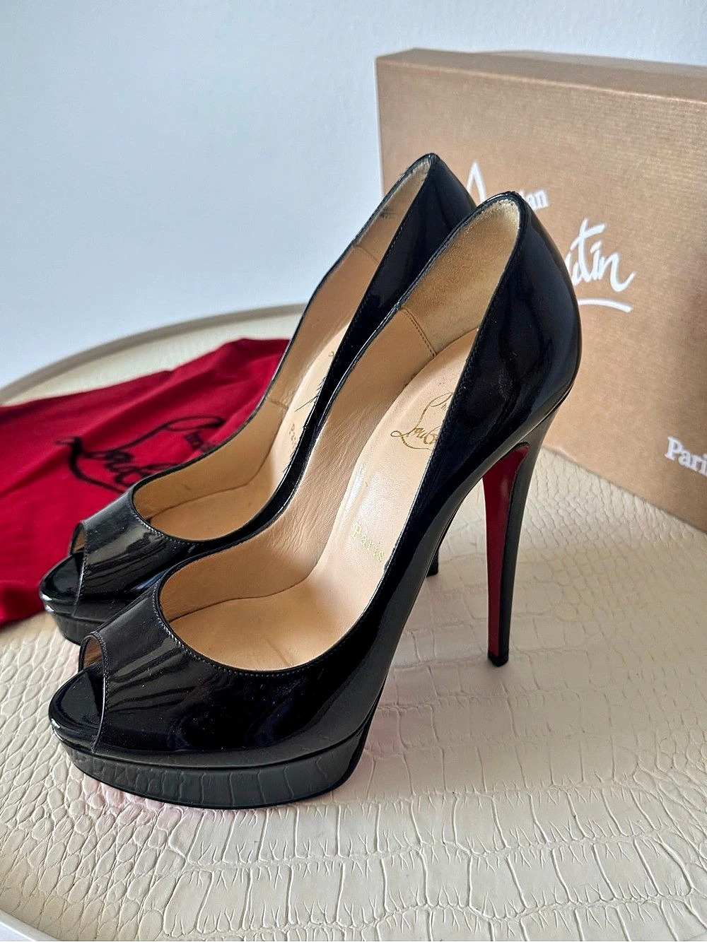 Christian Louboutin New Very Prive 120 Patent Leather Peep Toe Pumps Black